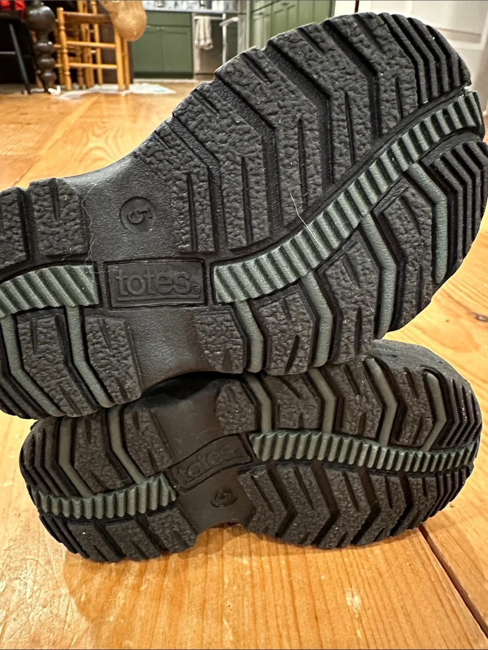 totes Kids Black Snow Boots with Reflective Trim